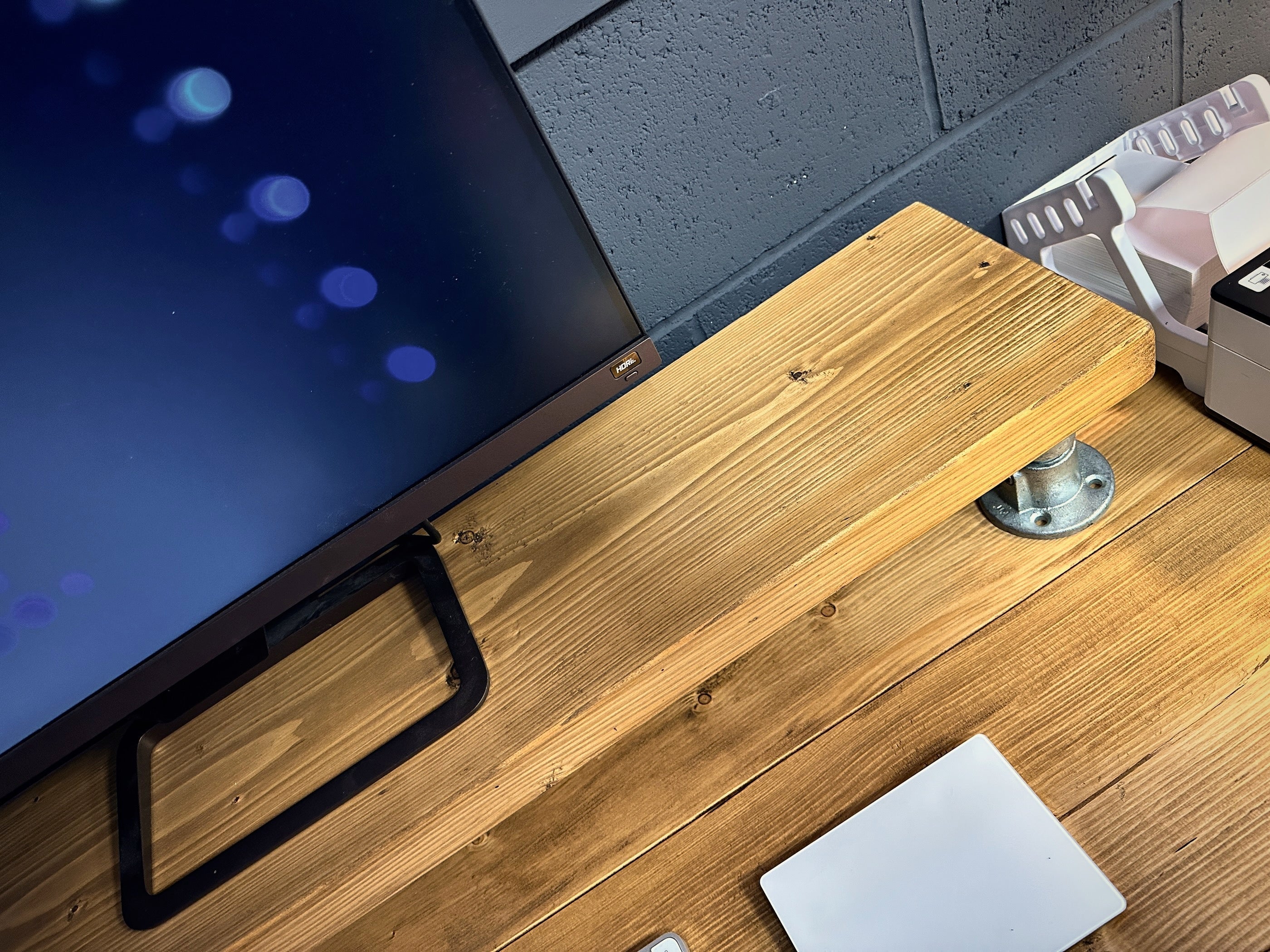 Scaffold Desk Riser Scaffold Board MONITOR RISER on Steel Pipe Supports | Computer PC Stan ...